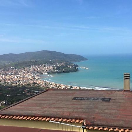 Casa Vacanza Con Vista Mozzafiato Agropoli Exterior photo