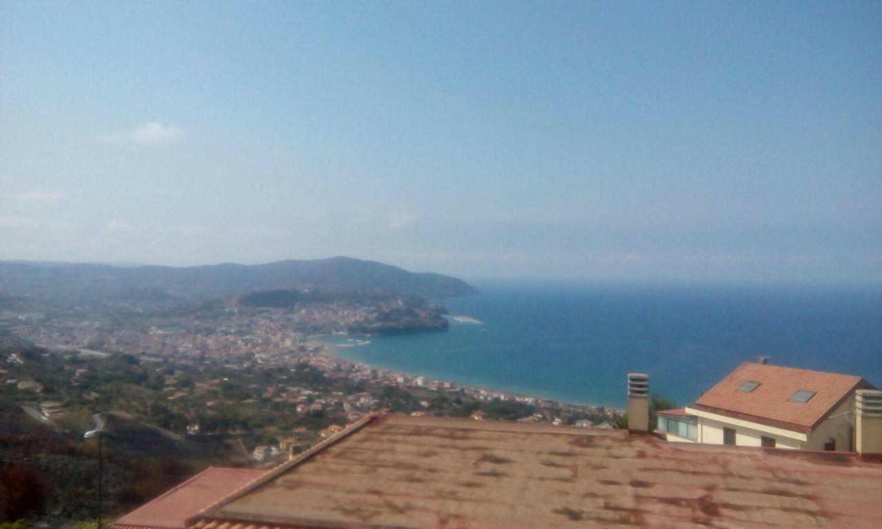 Casa Vacanza Con Vista Mozzafiato Agropoli Exterior photo